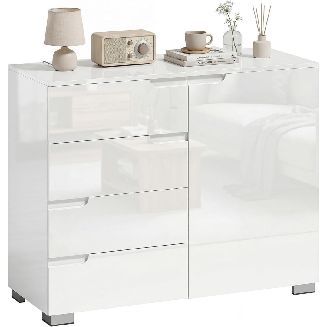Das Sideboard vereint 4 Schubladen mit beschichteten Flaechen