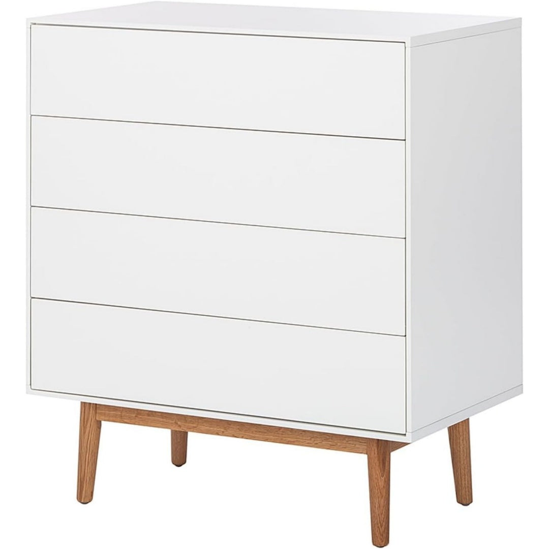 Das Sideboard nimmt mit 45 x 80 x 90 cm Gestalt an