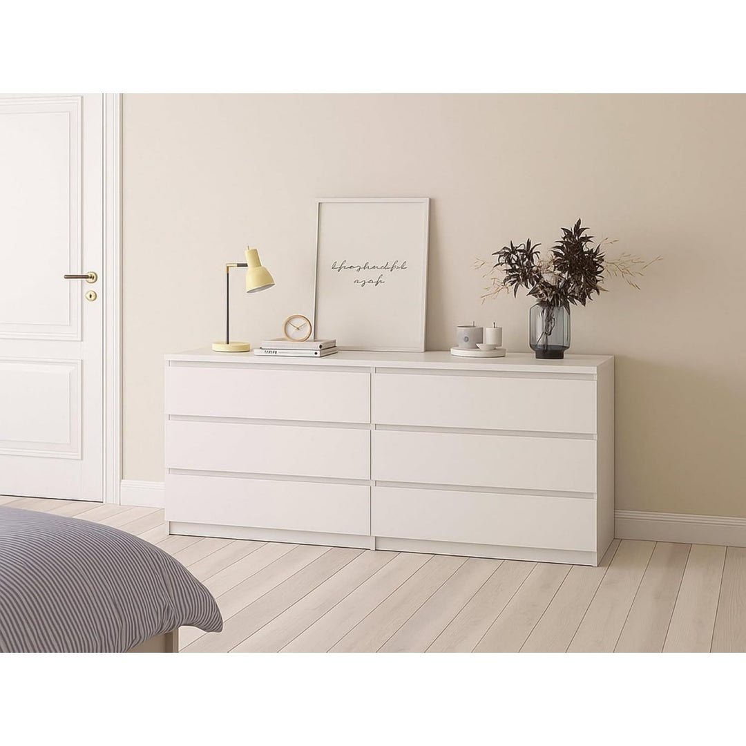 Das Sideboard misst 68 cm