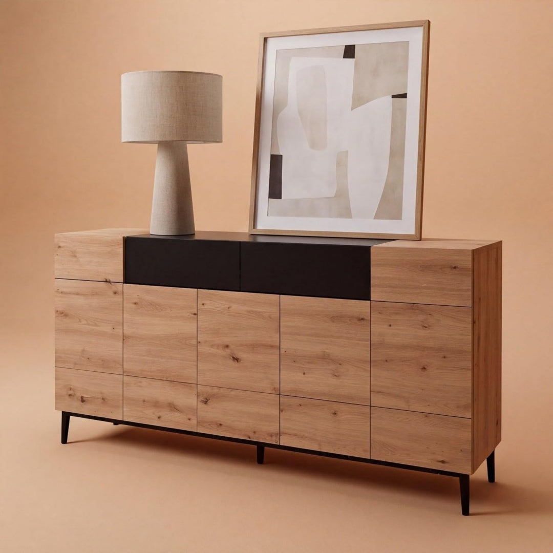 Sideboard mit grifflosen Fronten, Schubladen und geschlossenem Stauraum